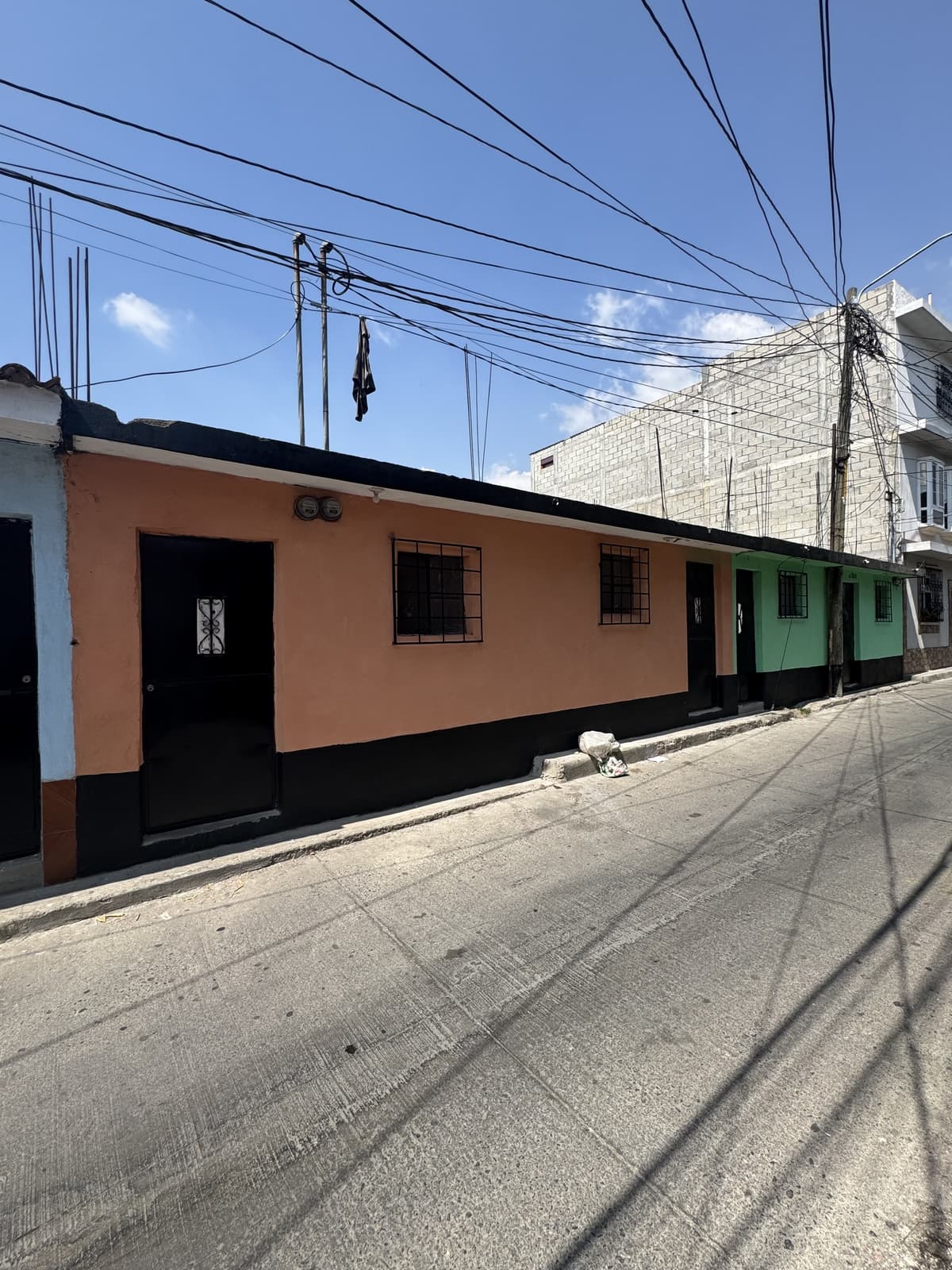 Vendo Casa en Villa Nueva, Col. La Arada Zona 4  - foto 1
