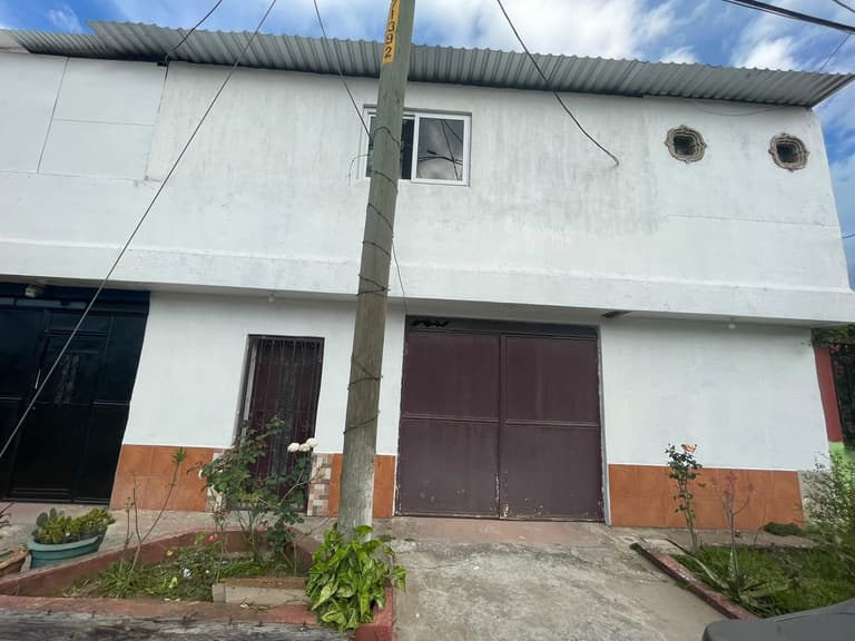 Casa en Venta de 4 Habitaciones en Villa Nueva Zona 4 - foto 1