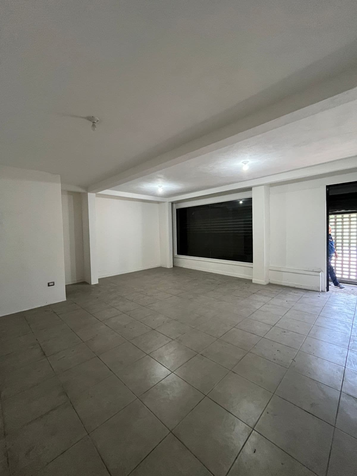 Local Comercial en el centro de Villa Nueva - foto 1