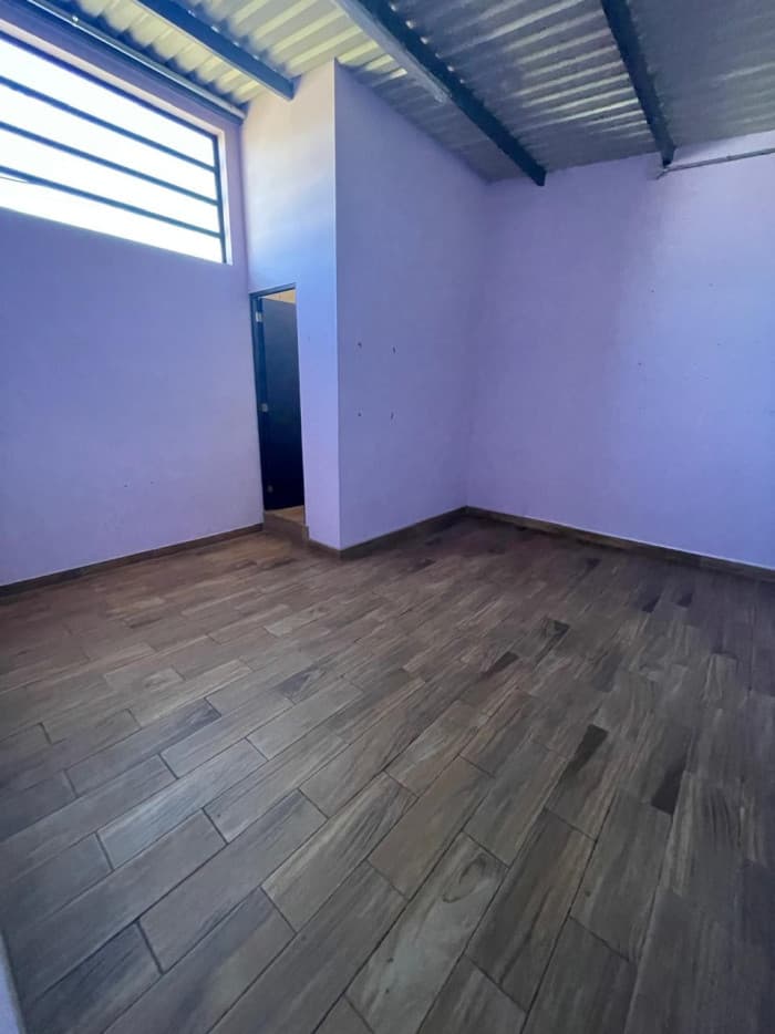 Local Amplio en Renta para Servicios Profesionales VN - foto 1