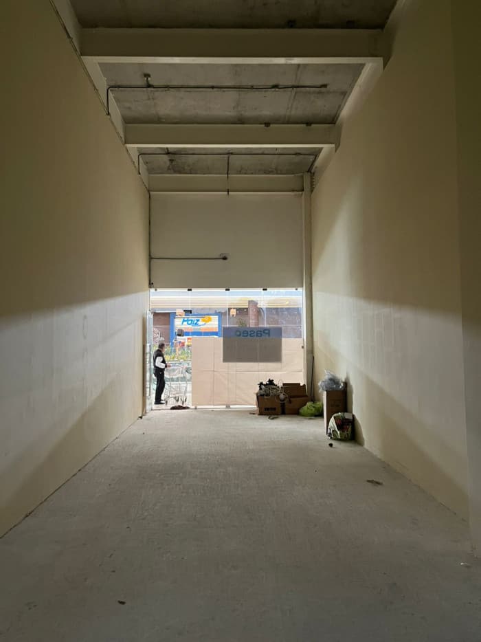 Local comercial en renta en importante plaza comercial - foto 3