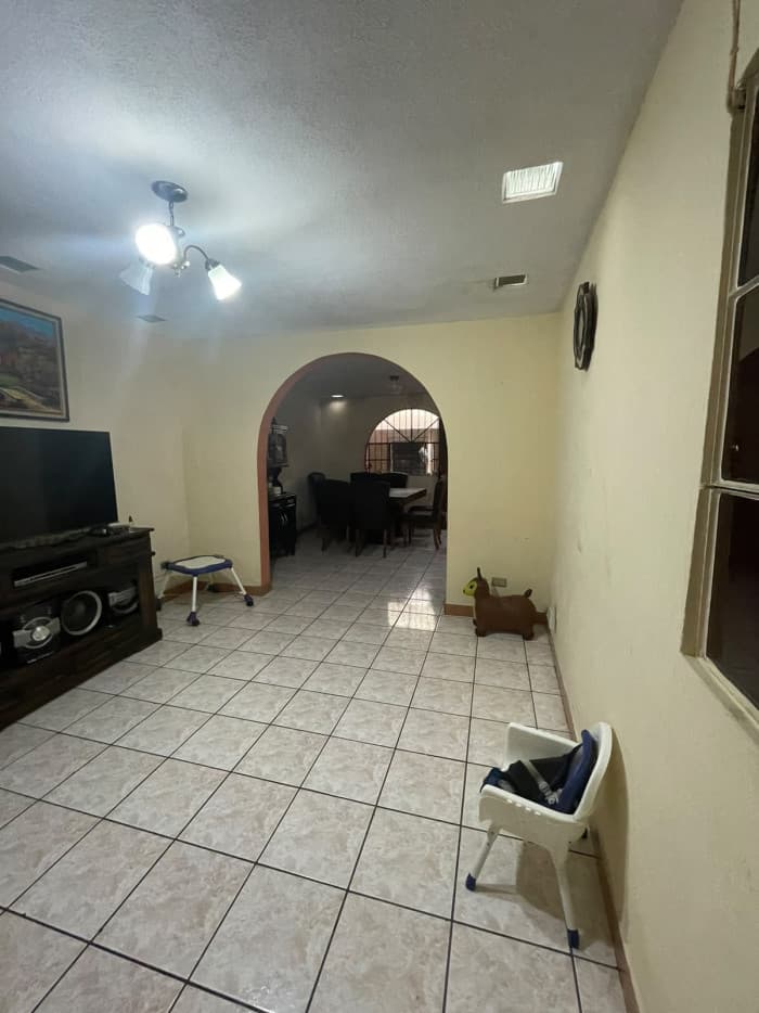 Casa en Venta de 4 Habitaciones en Villa Nueva Zona 4 - foto 4