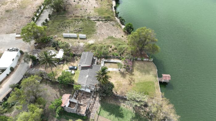 Chalet en venta a orilla del lago Amatitlán - foto 4