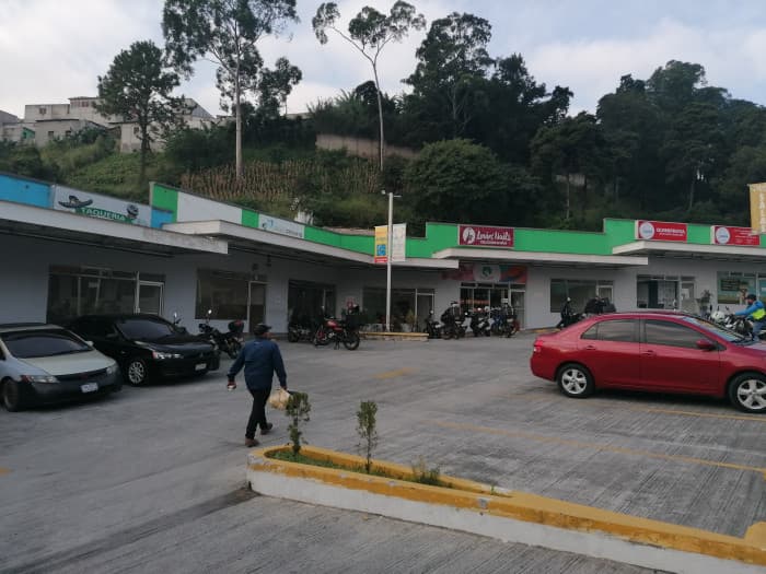 Se  renta local en Plaza  Comercial Prisma - foto 3