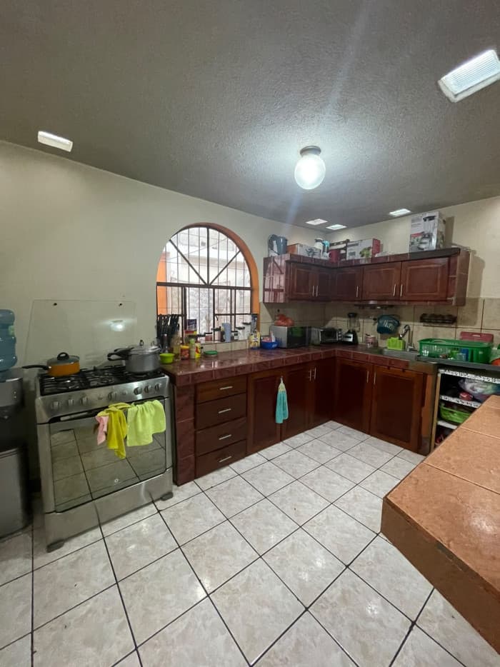 Casa en Venta de 4 Habitaciones en Villa Nueva Zona 4 - foto 6