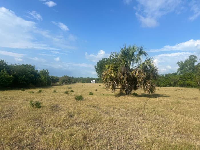 Terreno Comercial frente a carretera a Monterrico - foto 3
