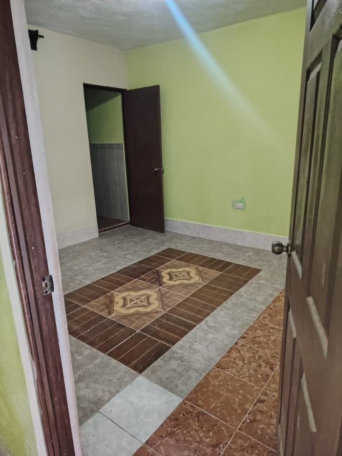 CASA EN VENTA LOS EUCALIPTOS SAN MIGUEL PETAPA - foto 3