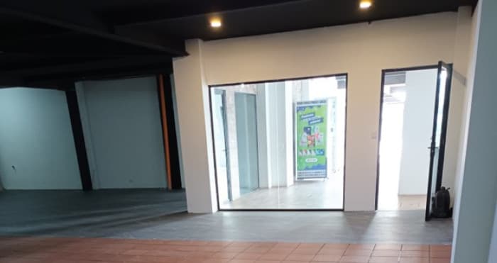 Local Comercial en Renta con Alta Exposición en VN - foto 3