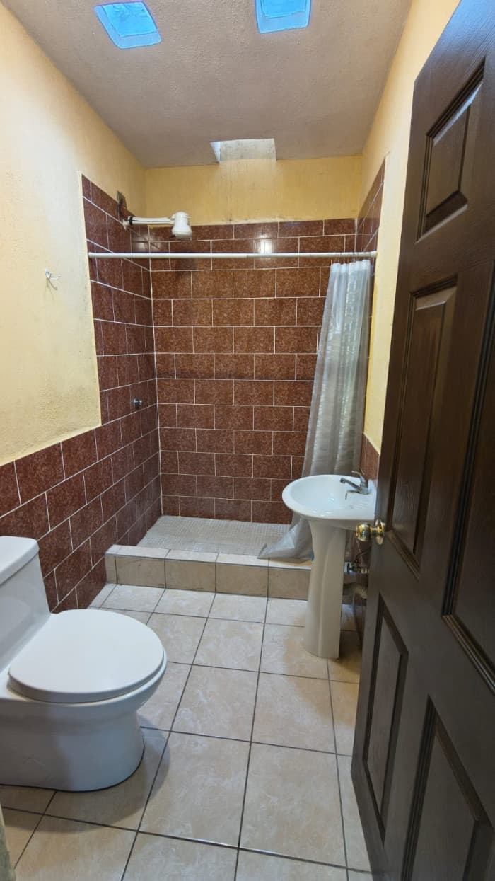 preciosa casa en venta en Villa Canales - foto 5