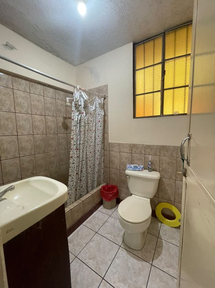 Casa en Venta de 4 Habitaciones en Villa Nueva Zona 4 - foto 7