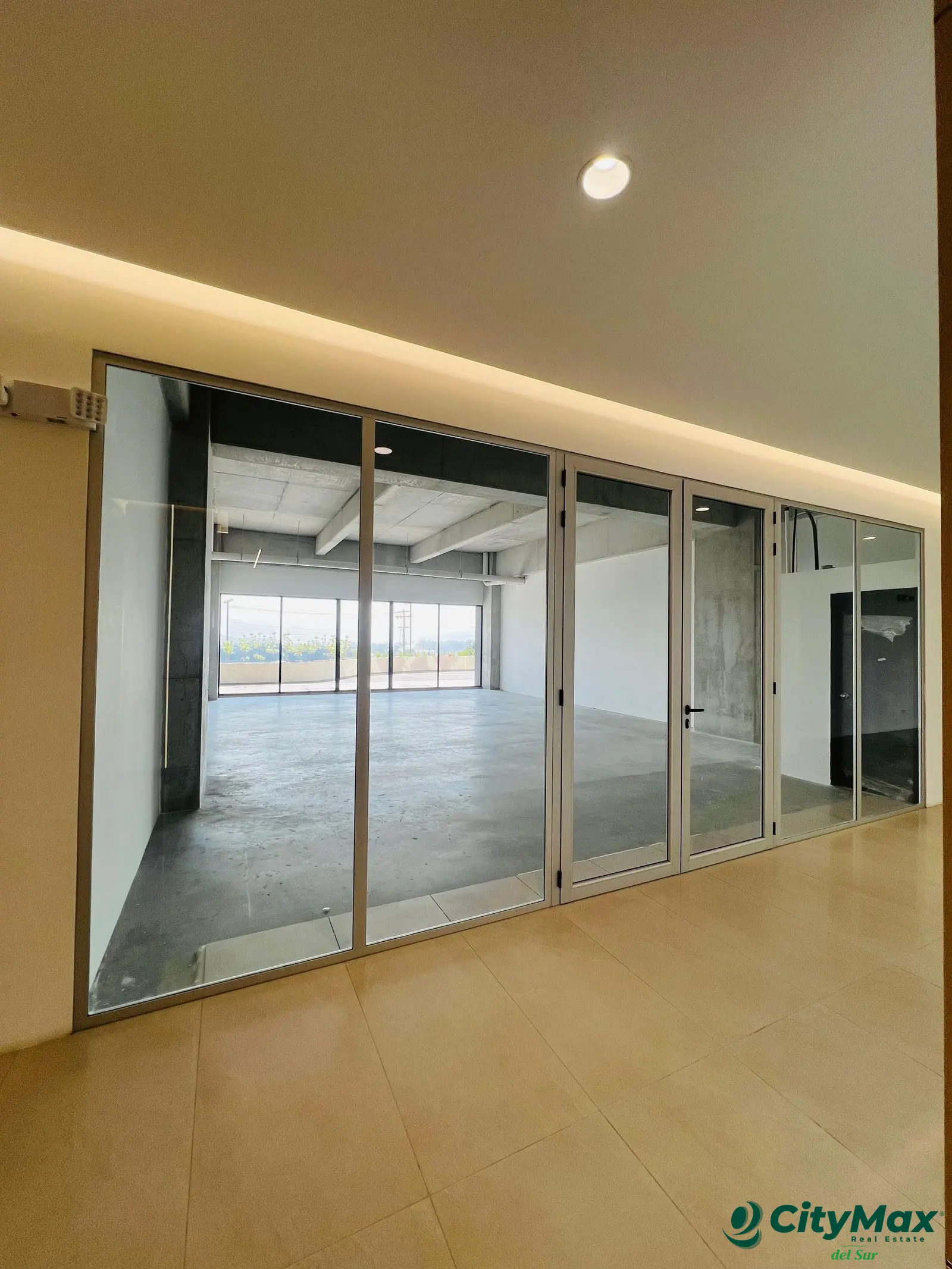 Oficinas en Renta Villa Nueva Torre Fuego - foto 8