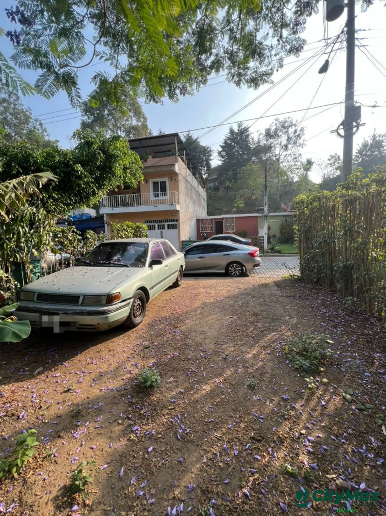 Casa en venta en Villa Nueva con 5 estacionamientos. - foto 1