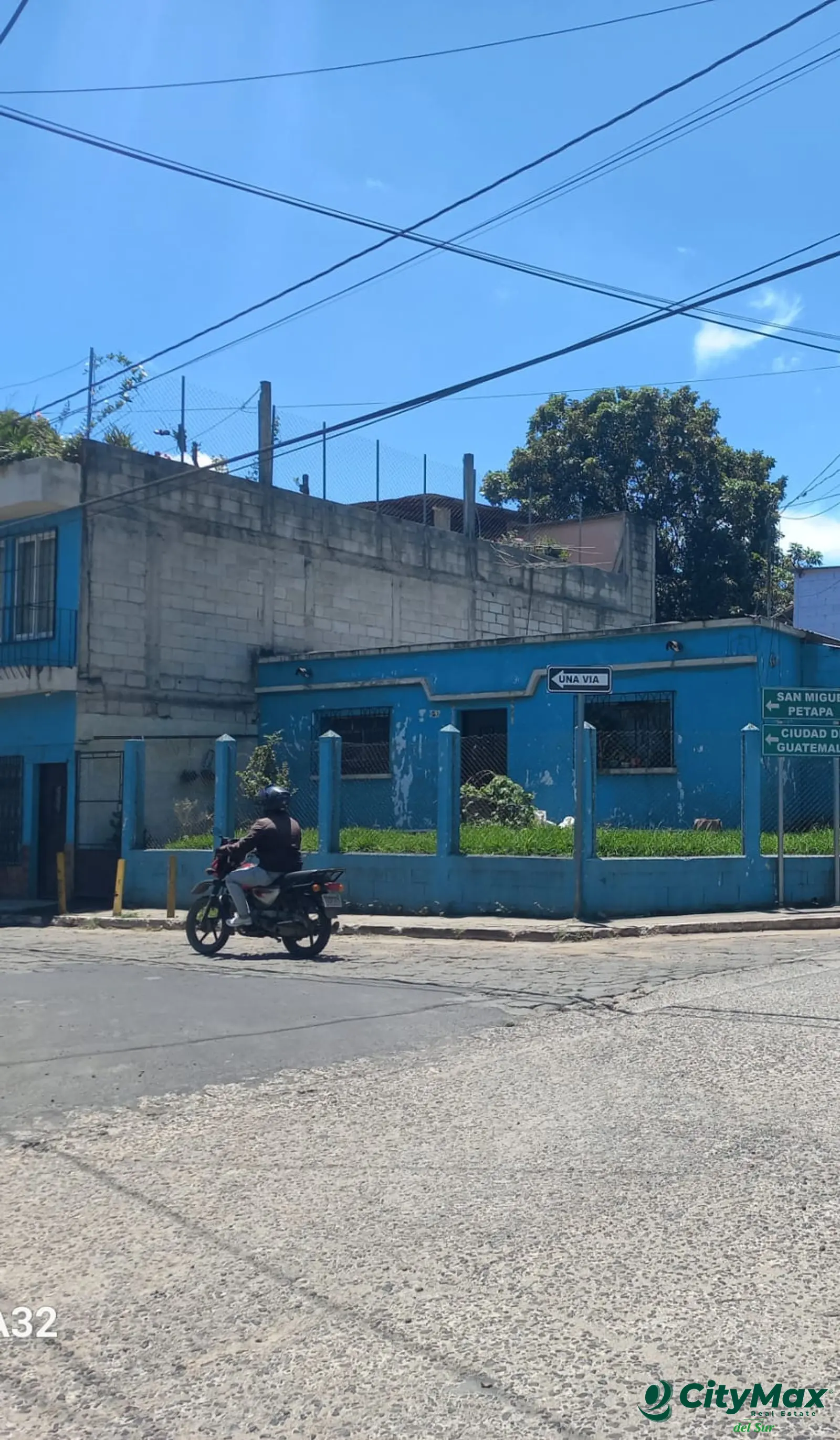 CASA CON USO DE SUELO COMERCIAL EN VILLA CANALES - foto 1