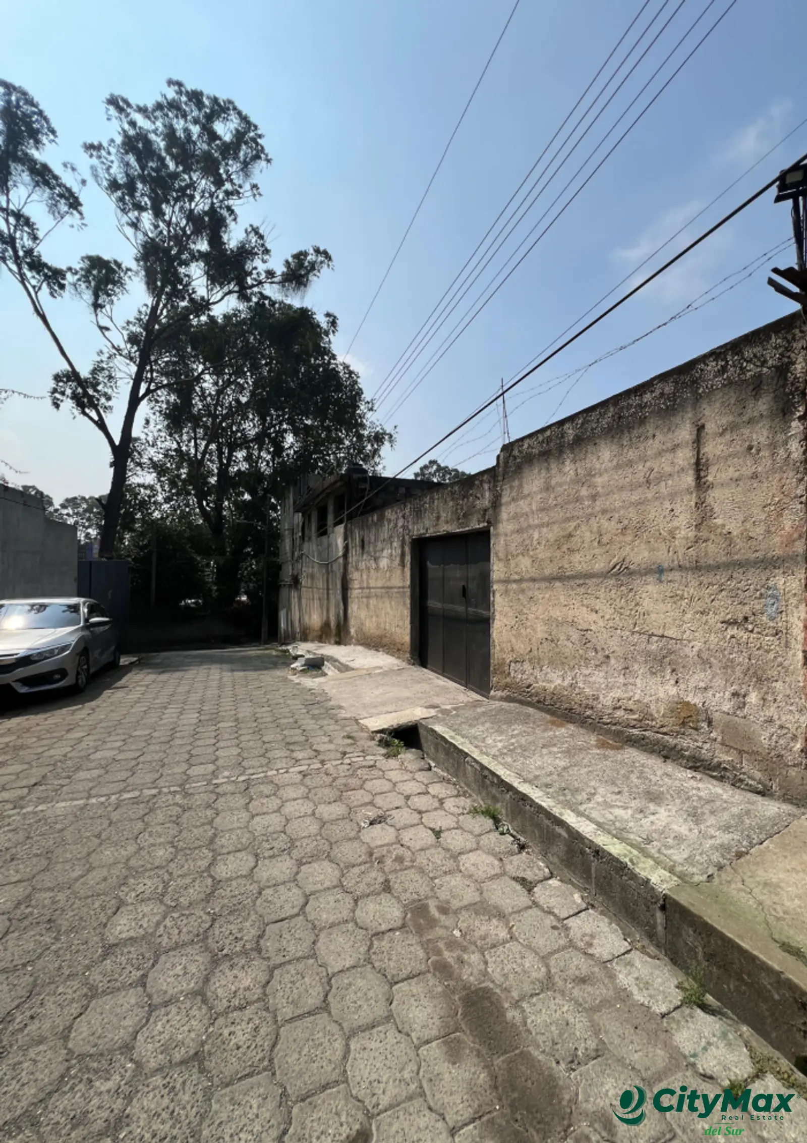 Casa en venta para uso comercial e industrial - foto 1