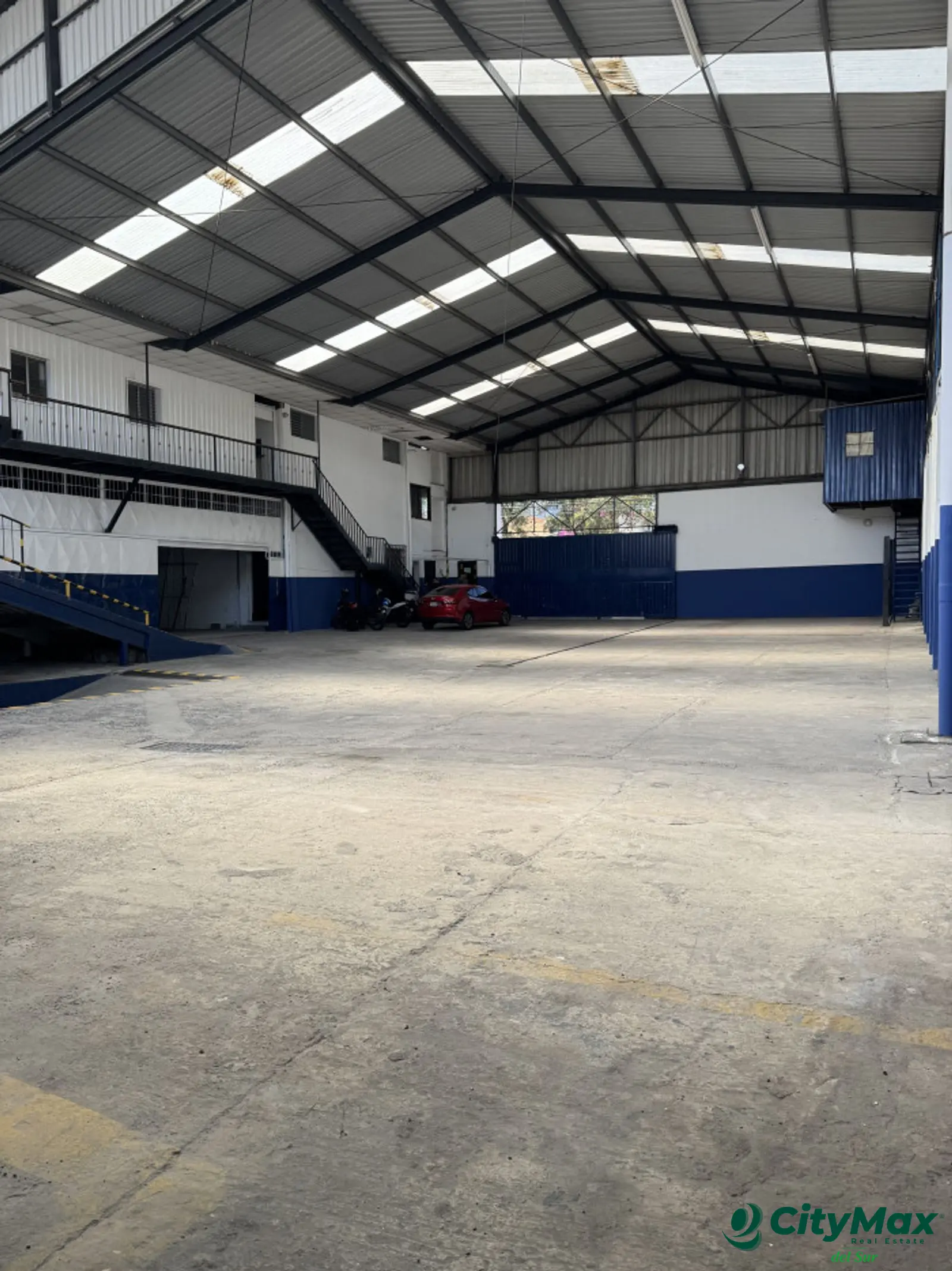 Ofibodega en Renta en San Cristobal, Boulevard Sur - foto 1