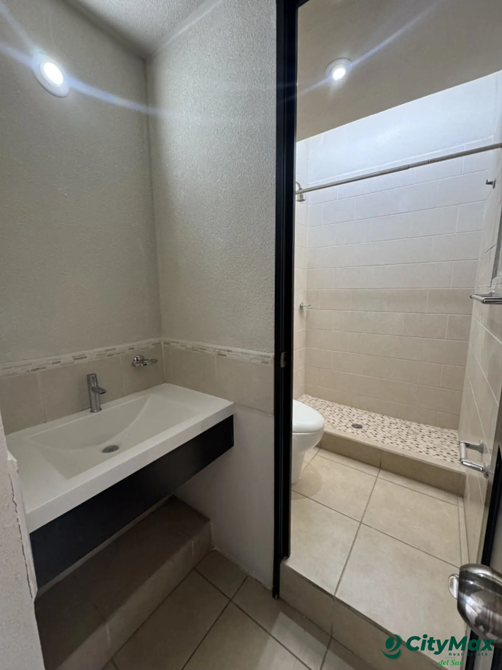 Vendo Casa en Cond en Zona 2 de Villa Nueva (Esquina) - foto 23