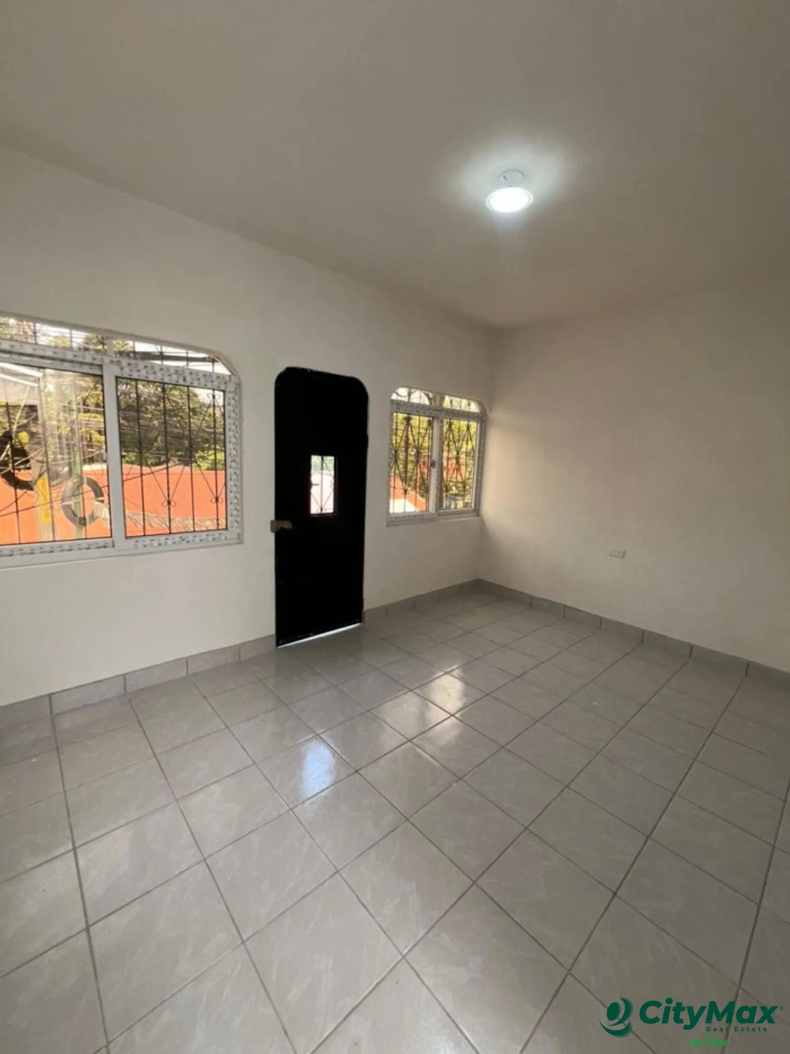 Casa con uso de suelo comercial. - foto 20