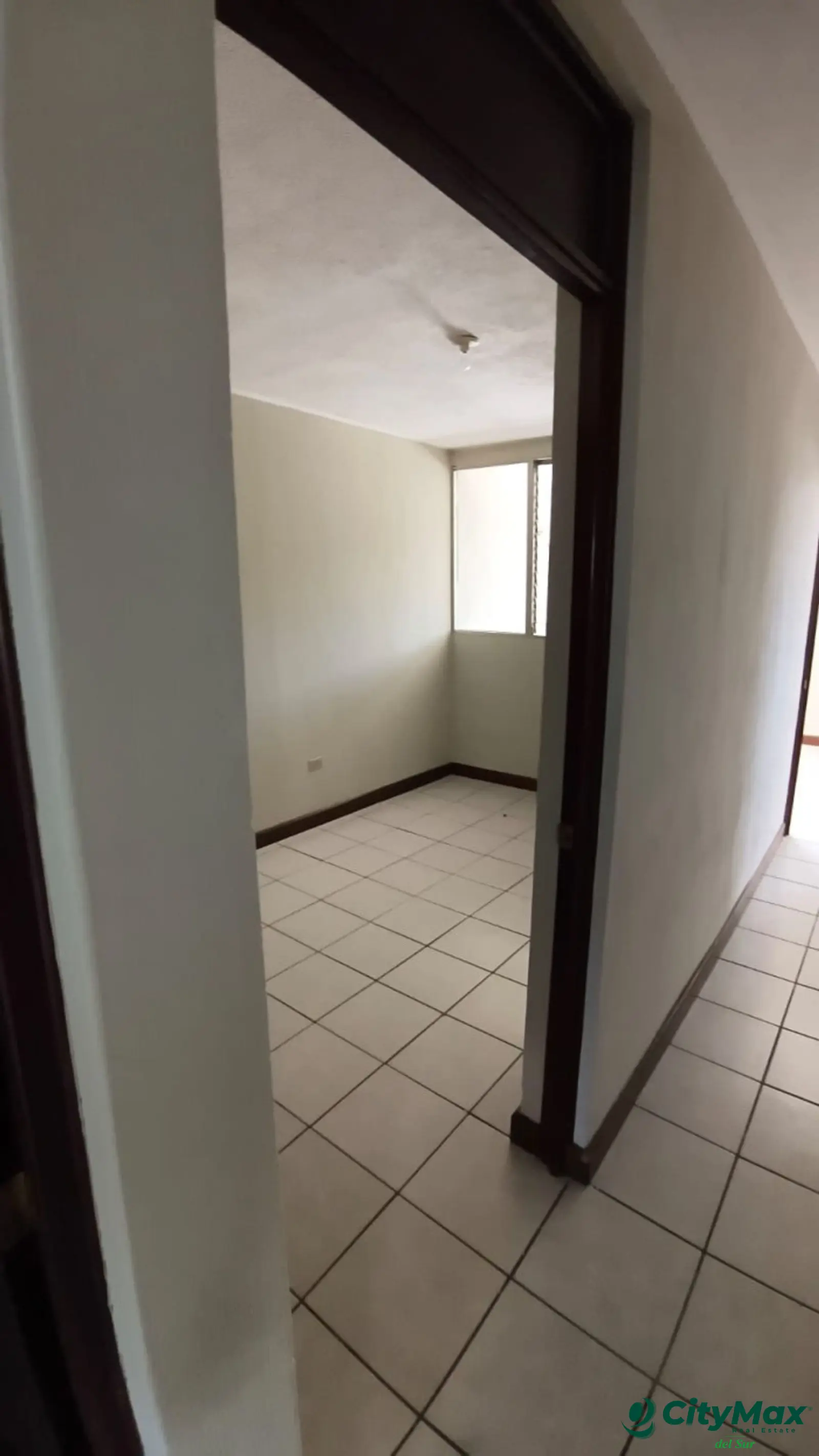 Amplia casa en venta en zona 18 Altos de la Atlántida - foto 5