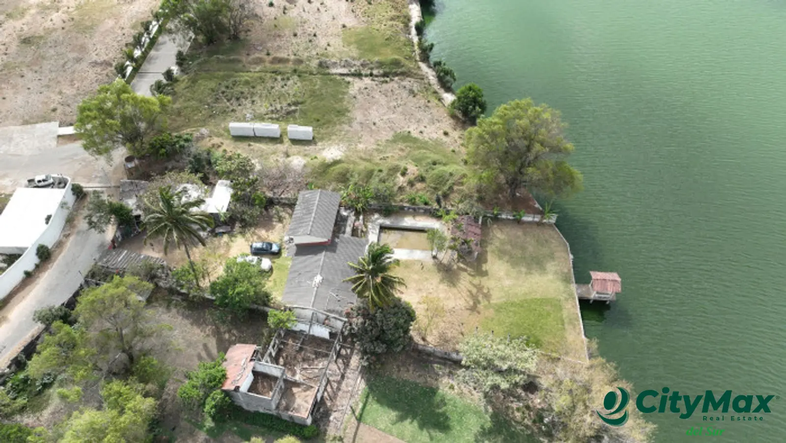 Chalet en venta a orilla del lago Amatitlán - foto 4
