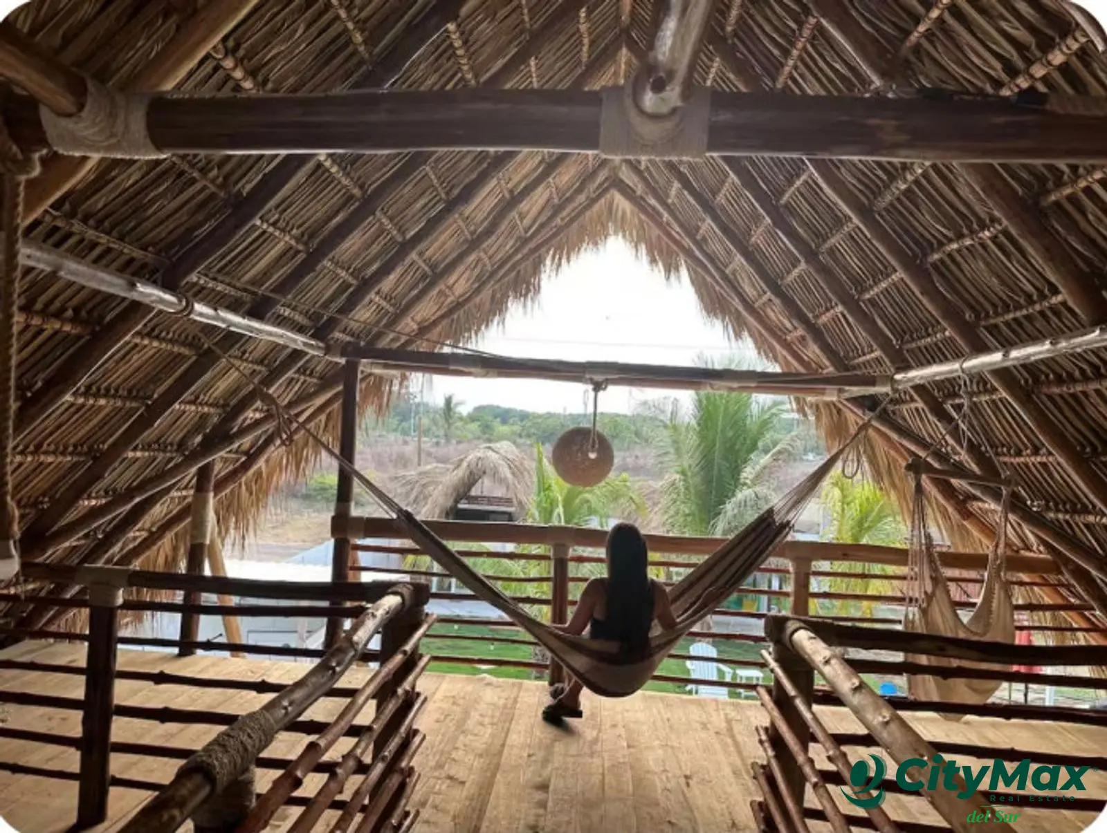 Chalet amueblado en venta, Monterrico - foto 3