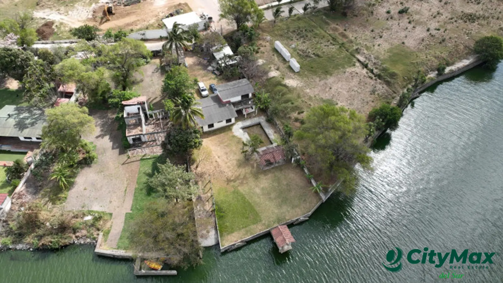 Chalet en venta a orilla del lago Amatitlán - foto 3