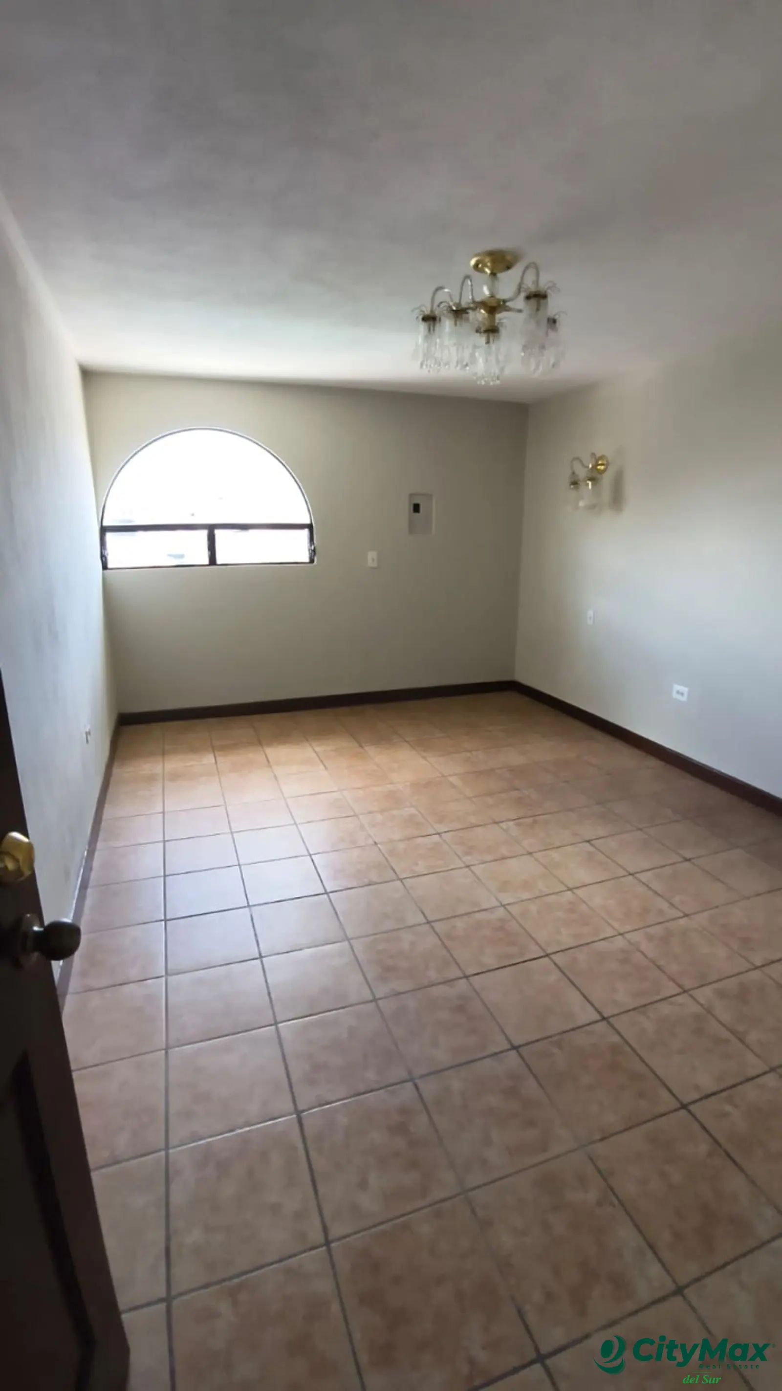 Amplia casa en venta en zona 18 Altos de la Atlántida - foto 15