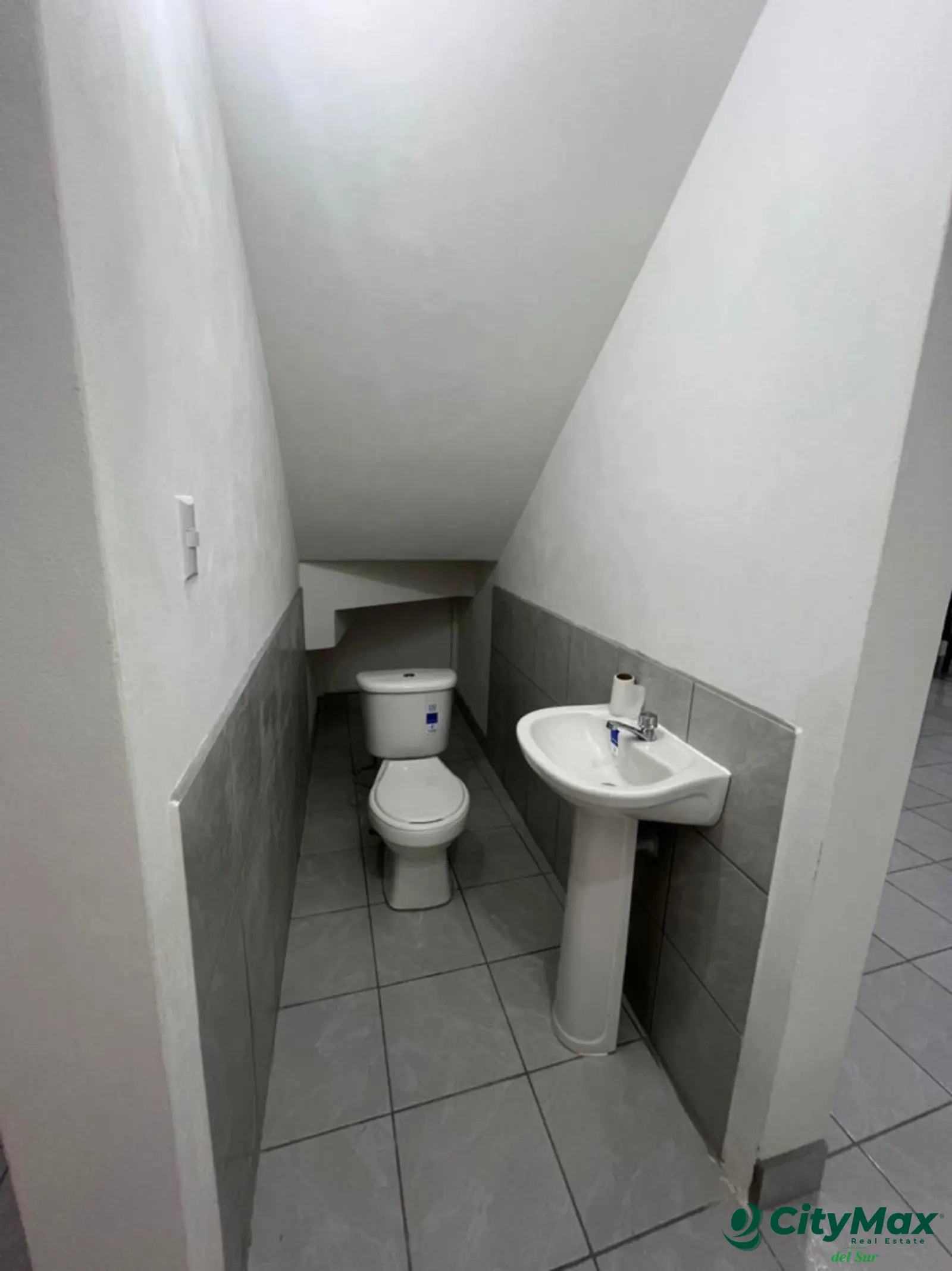 Casa con uso de suelo comercial. - foto 7