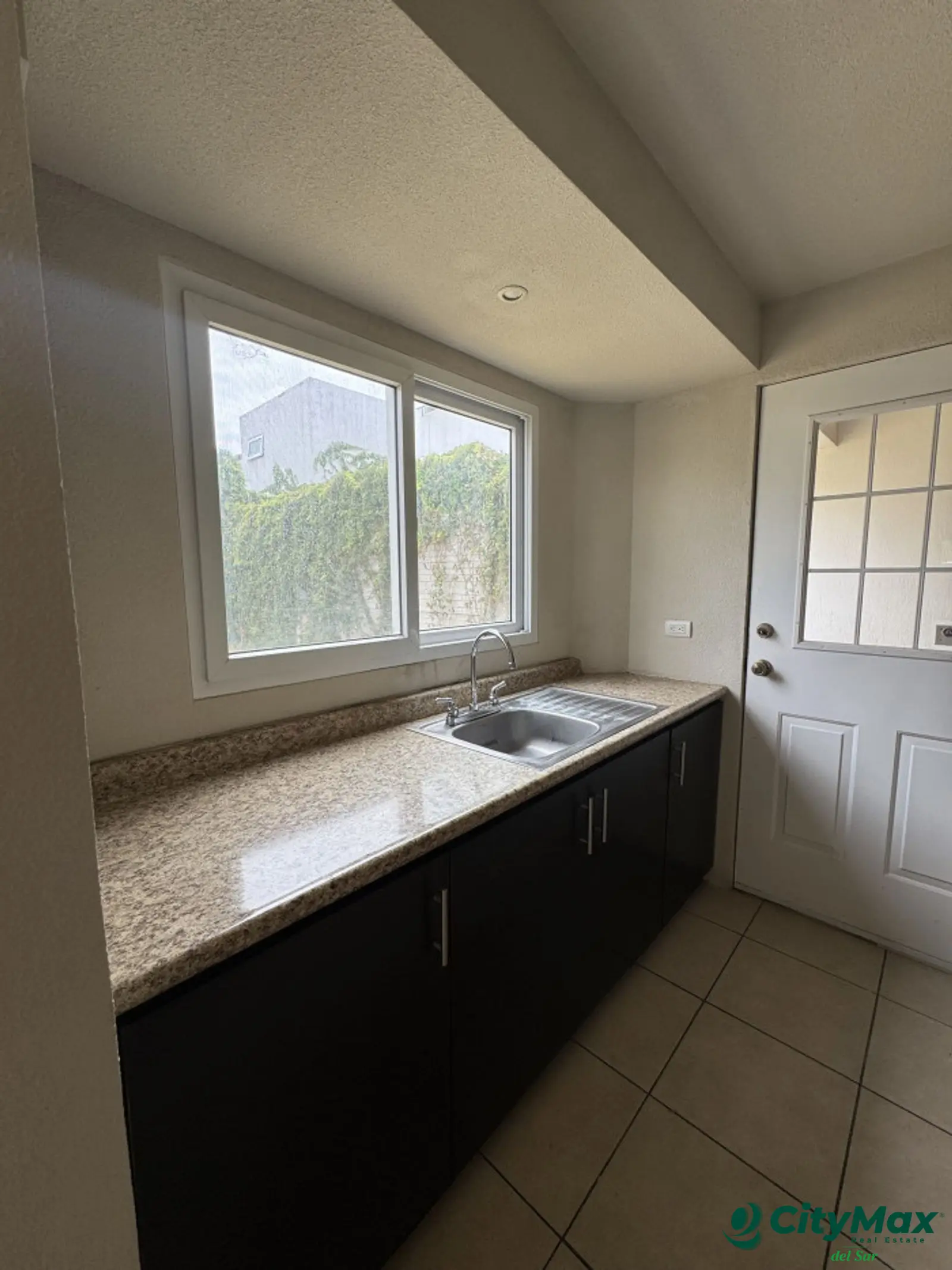 Vendo Casa en Cond en Zona 2 de Villa Nueva (Esquina) - foto 8