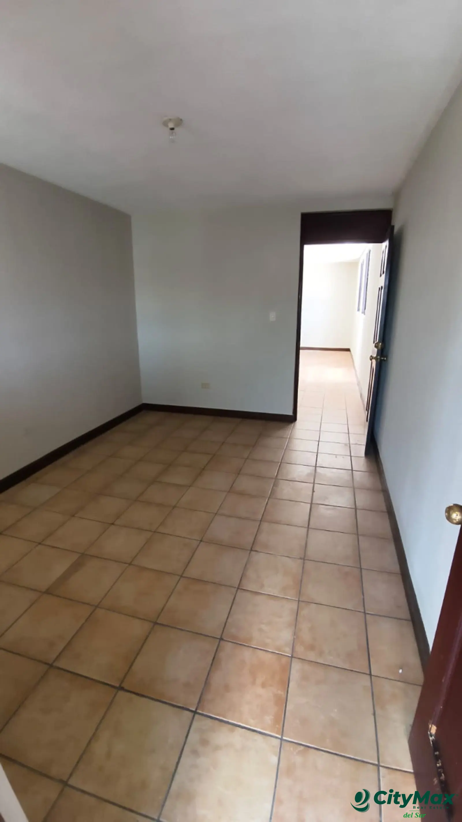Amplia casa en venta en zona 18 Altos de la Atlántida - foto 19