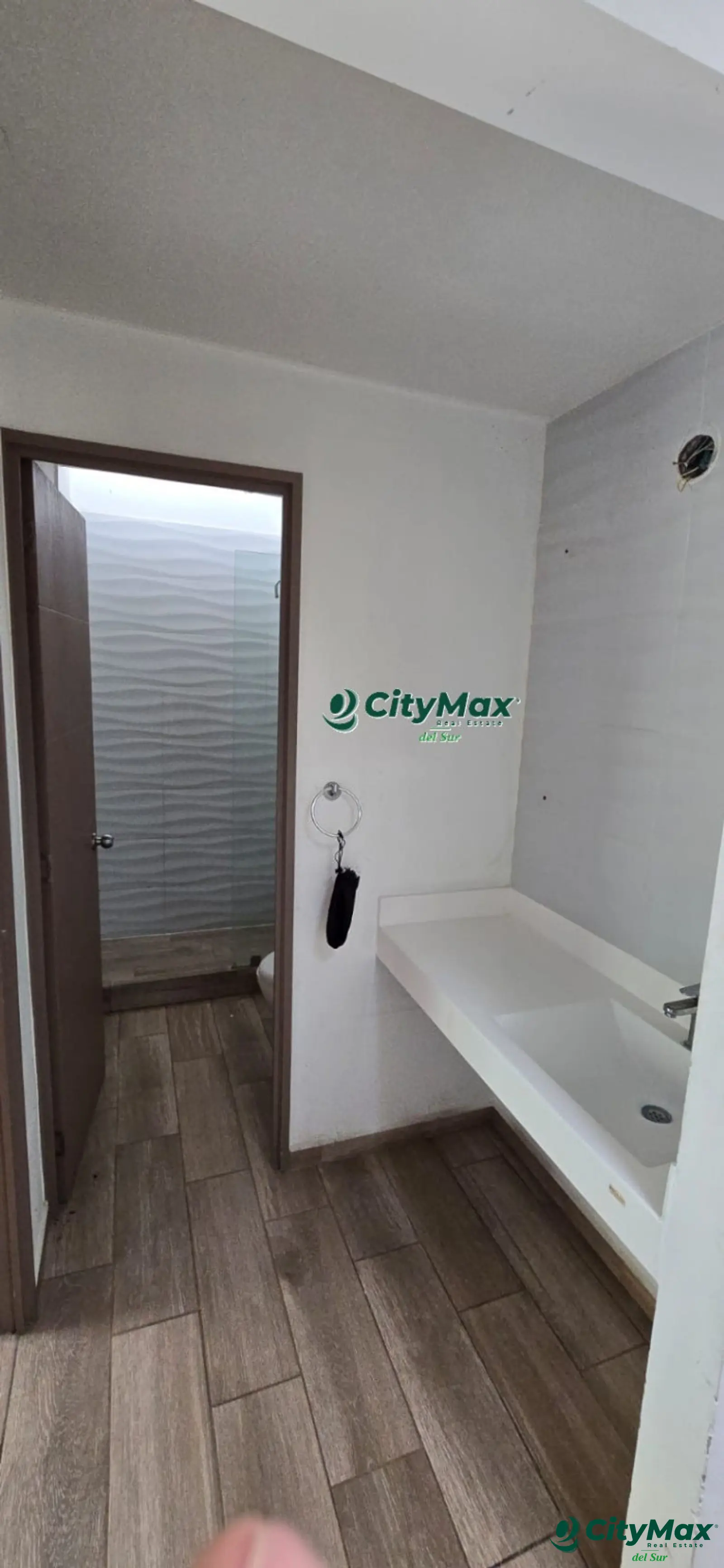 Casa en venta en Andana 2 en Hacienda de Las Flores - Servicio sanitario compartido