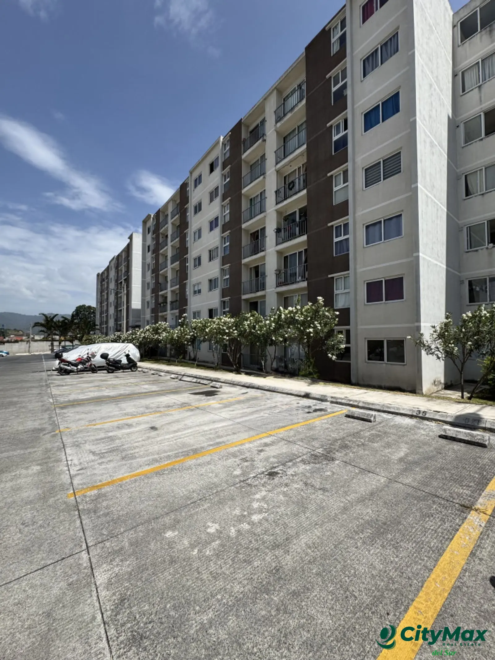 Vendo Apartamento en Edificio Entre Valles Villa Nueva  - foto 2