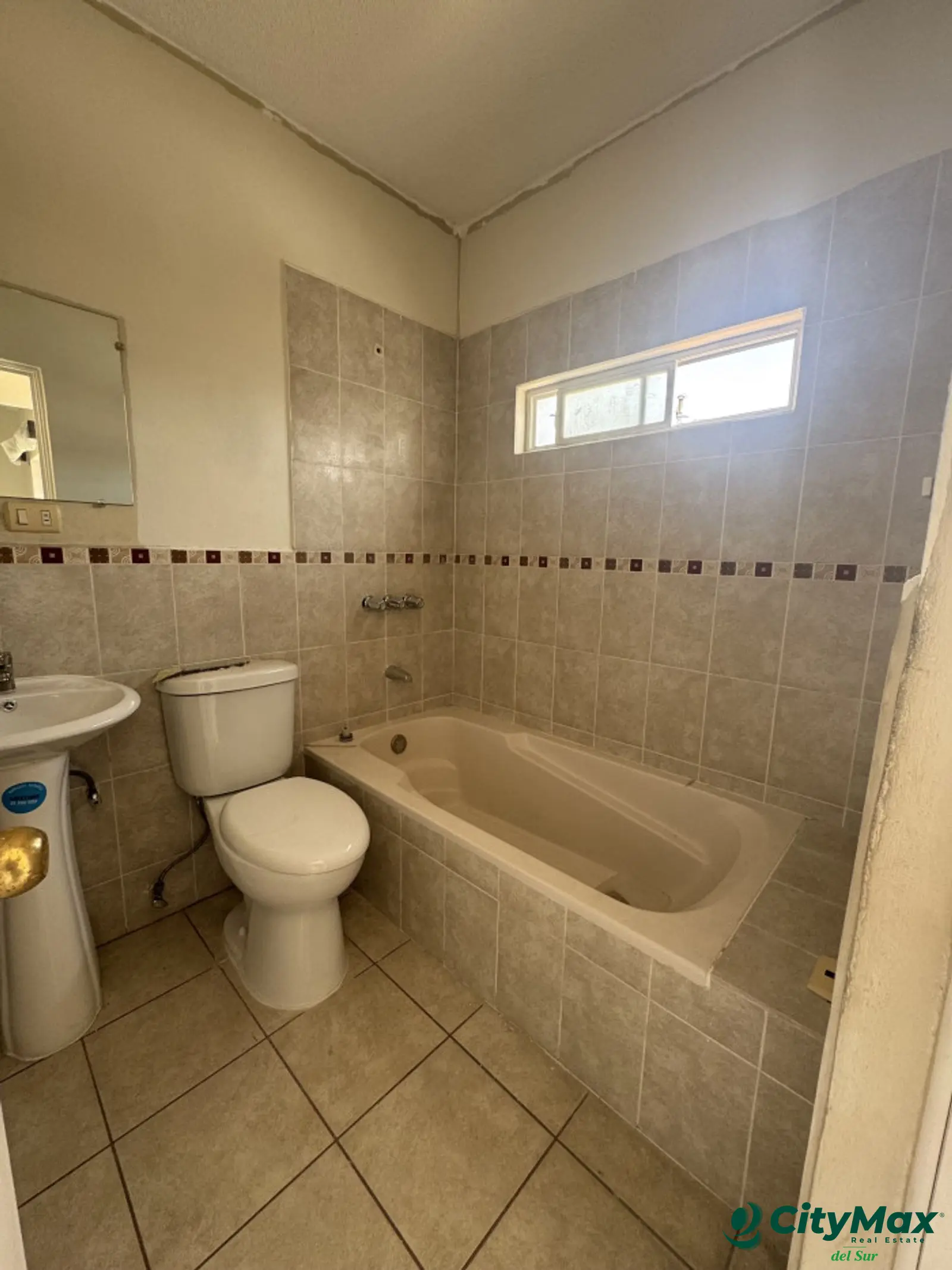 Rento Casa en Cond. Atras de Plaza Villa Nueva - foto 18