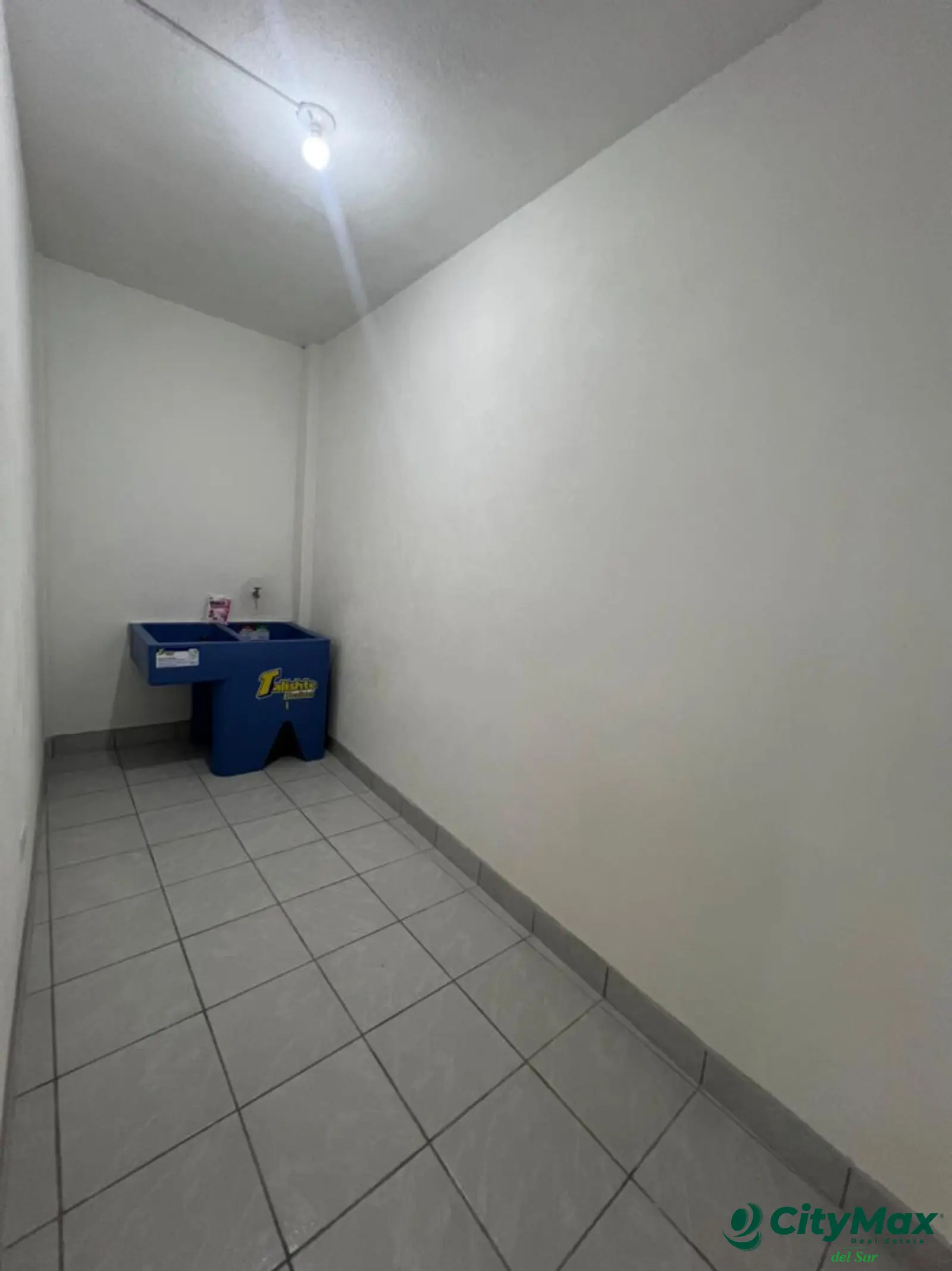 Casa con uso de suelo comercial. - foto 9