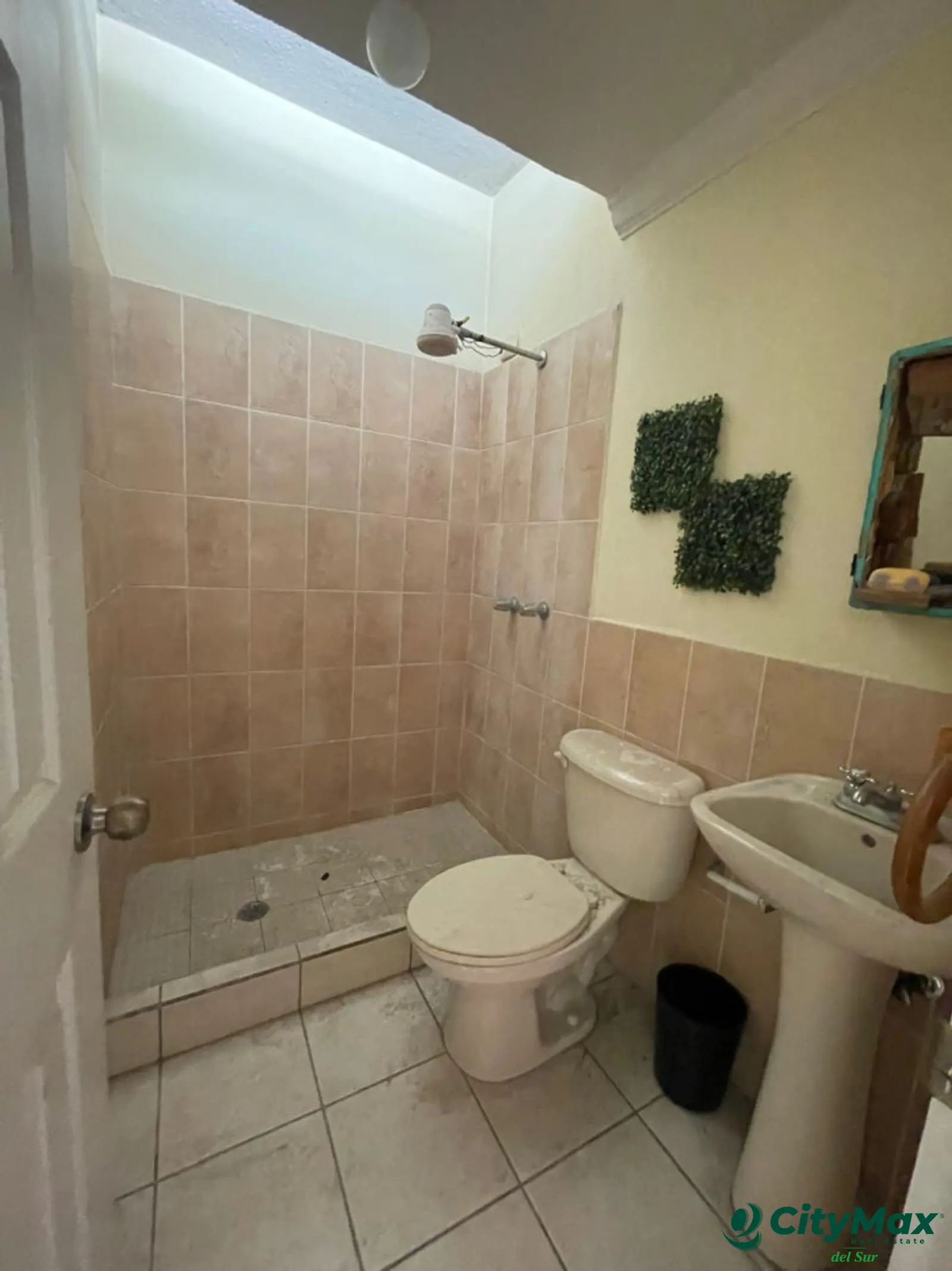 CASA EN VENTA CONDOMINIO VIÑAS DEL SUR FASE 2 V.N - BAÑOS COMPLETO