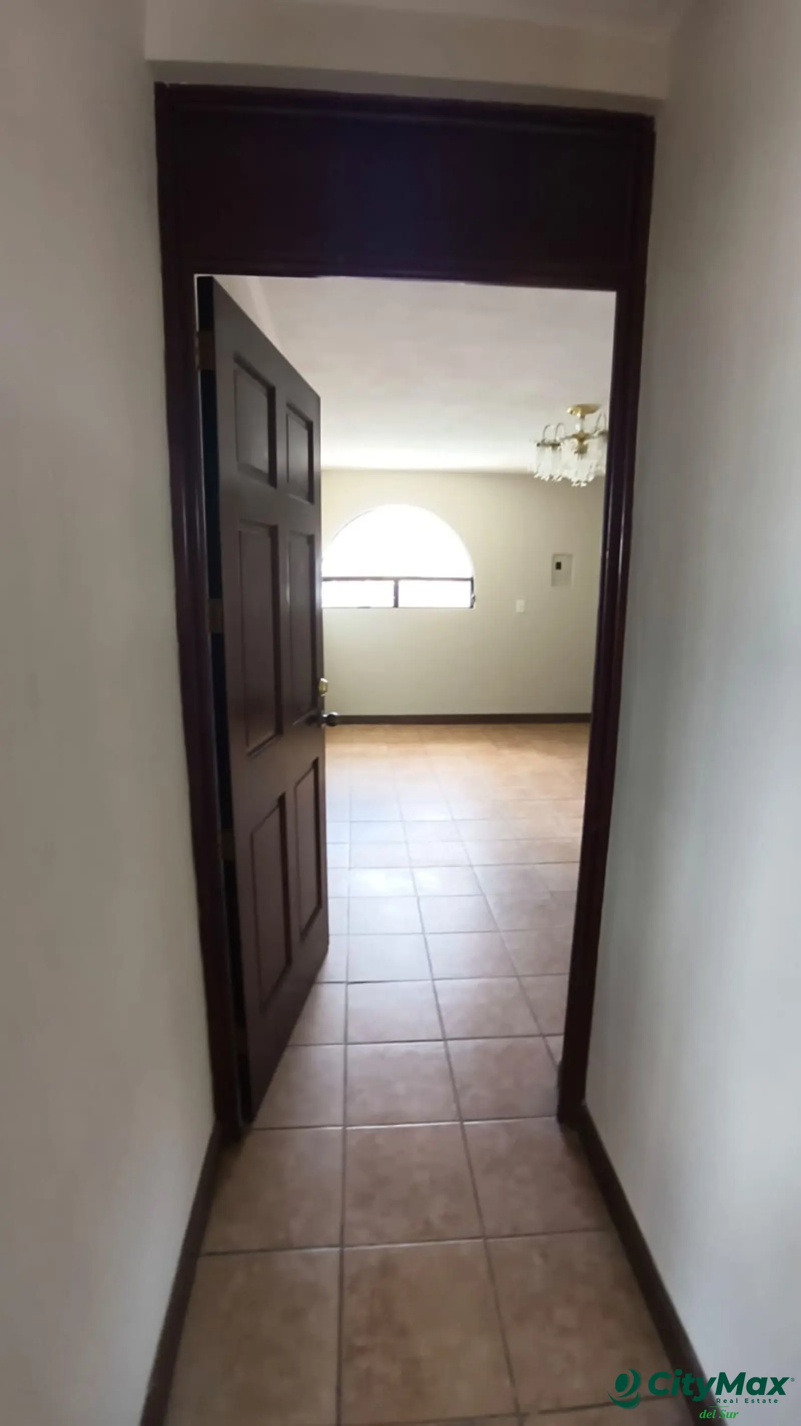 Amplia casa en venta en zona 18 Altos de la Atlántida - foto 18