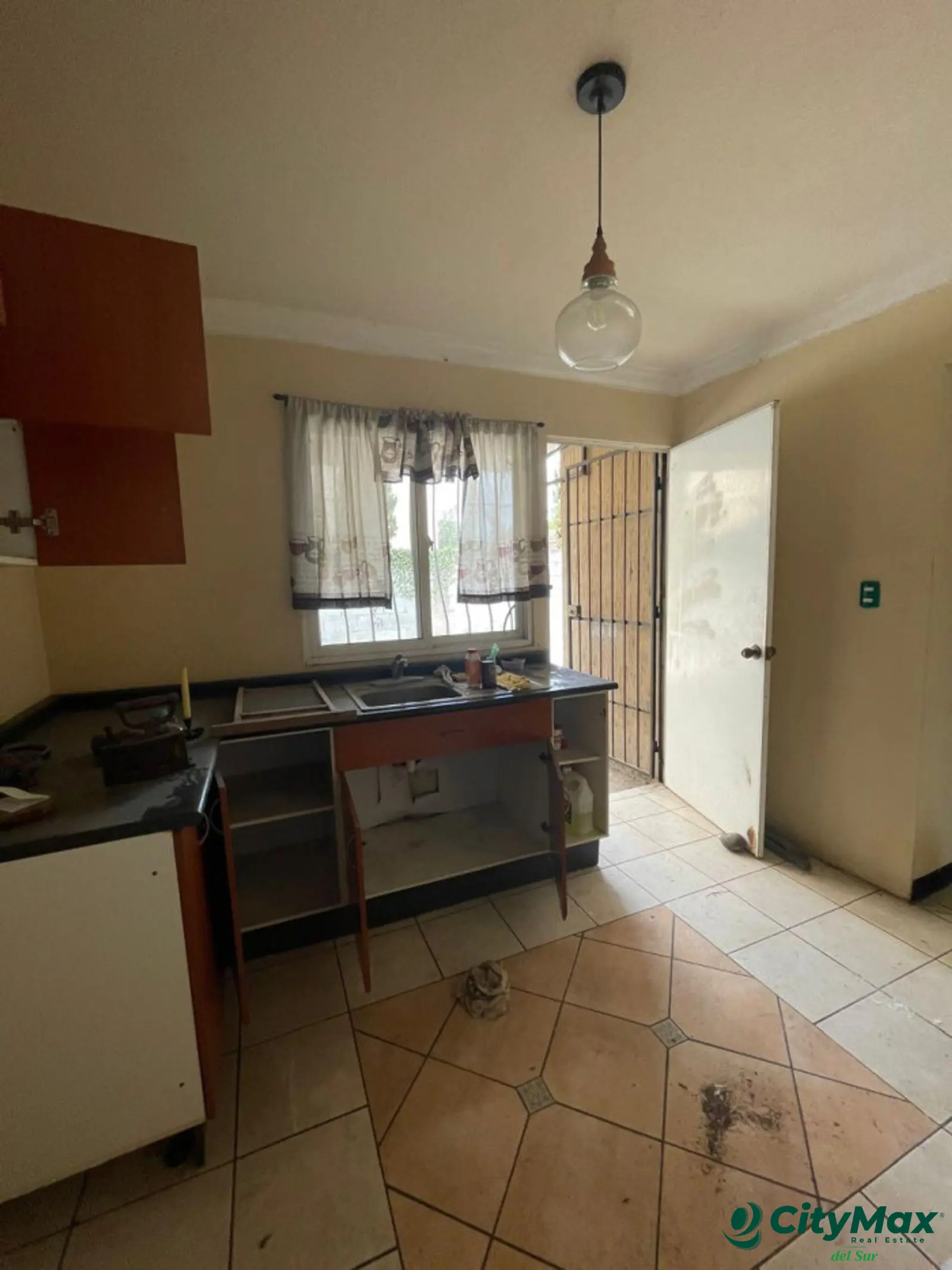 CASA EN VENTA CONDOMINIO VIÑAS DEL SUR FASE 2 V.N - COCINA