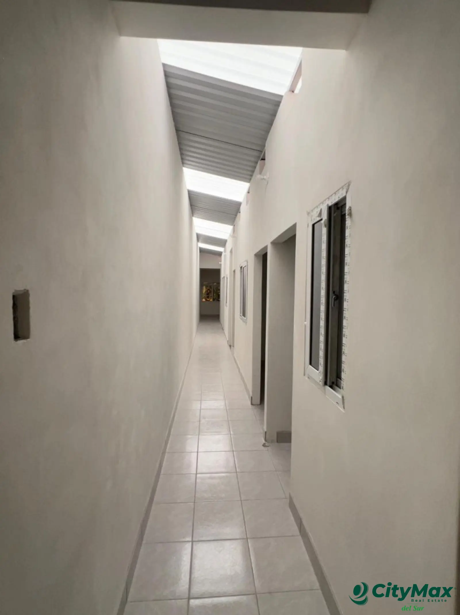 Casa con uso de suelo comercial. - foto 22