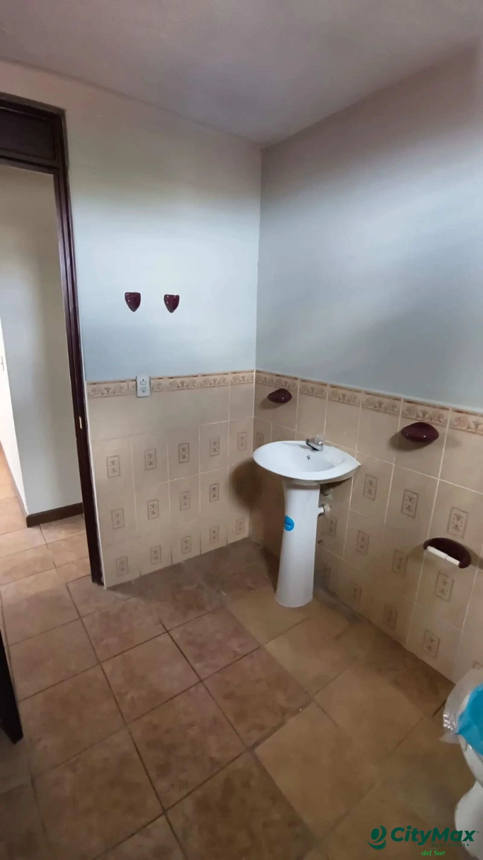 Amplia casa en venta en zona 18 Altos de la Atlántida - foto 23
