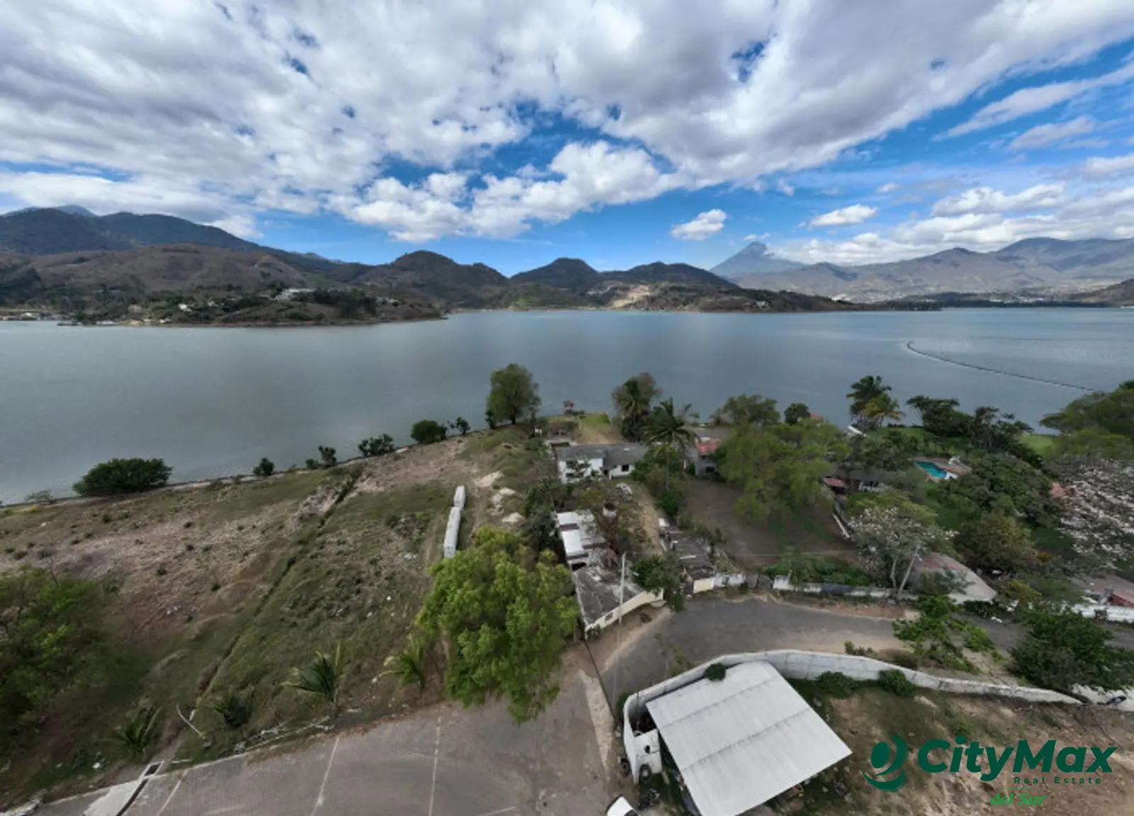 Chalet en venta a orilla del lago Amatitlán - foto 6