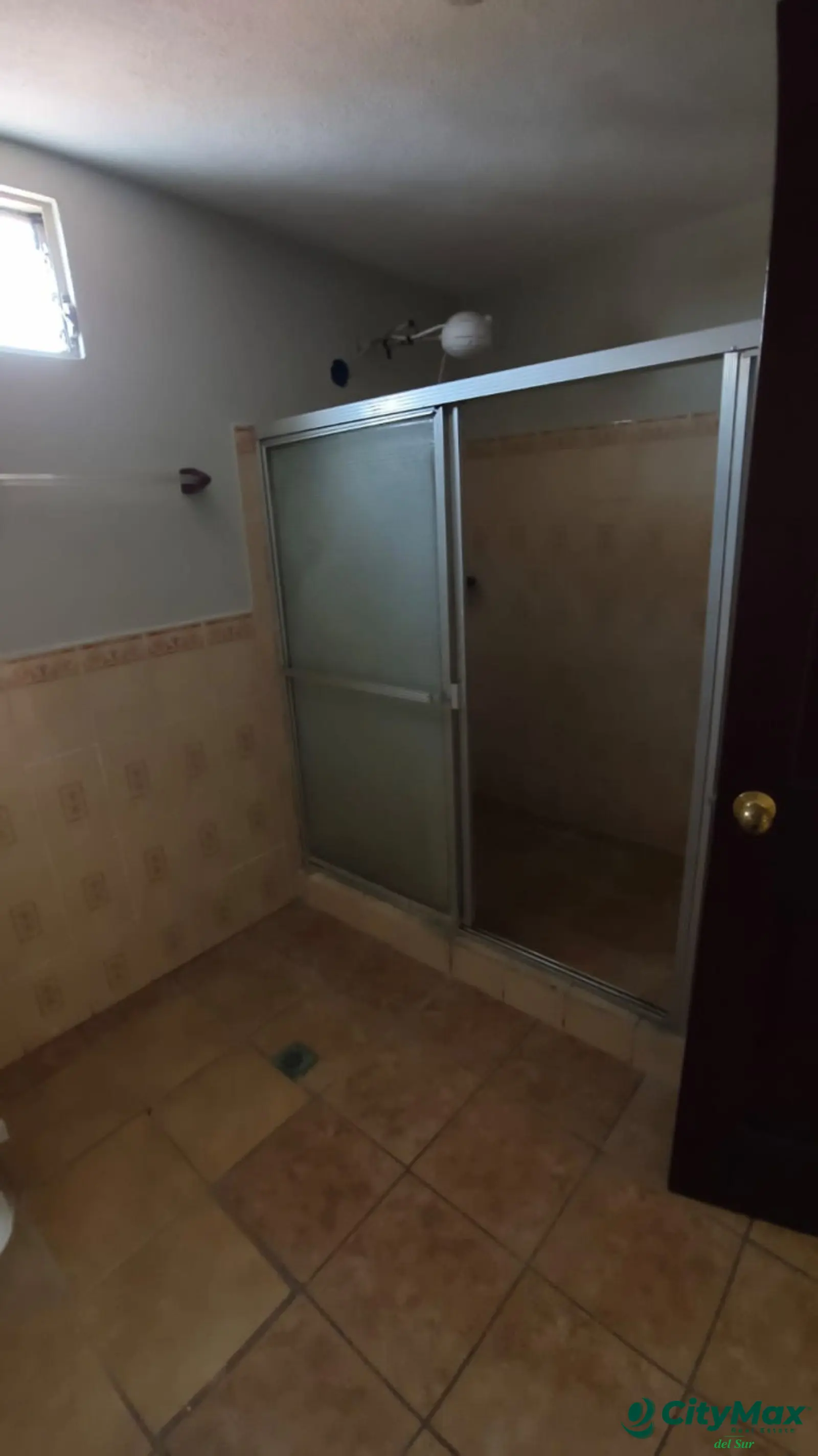 Amplia casa en venta en zona 18 Altos de la Atlántida - foto 22