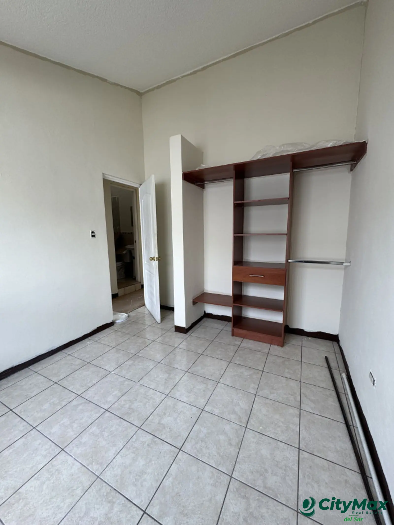 Rento Casa en Cond. Atras de Plaza Villa Nueva - foto 12