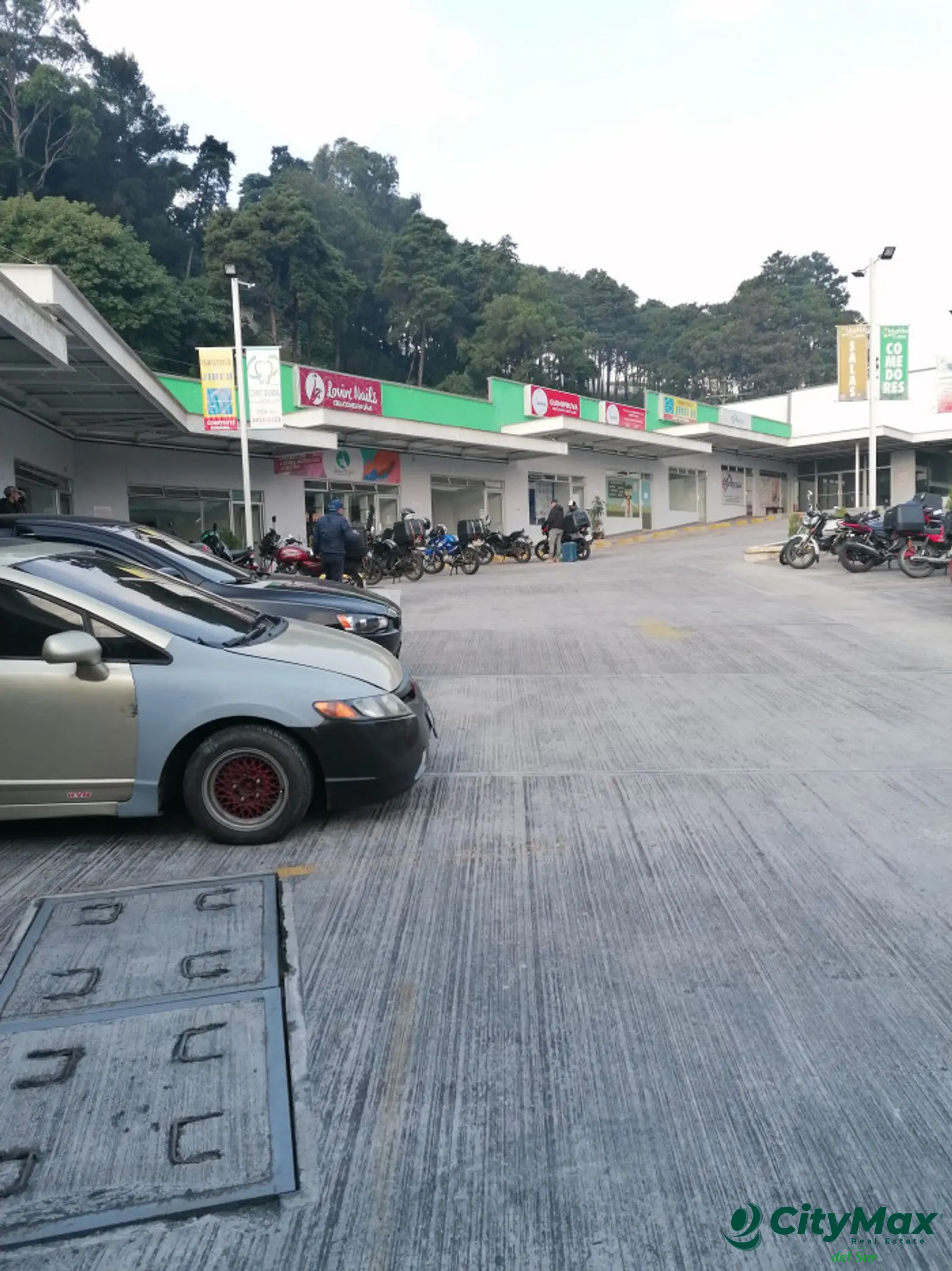 Se renta local en Plaza Comercial Prisma - foto 4