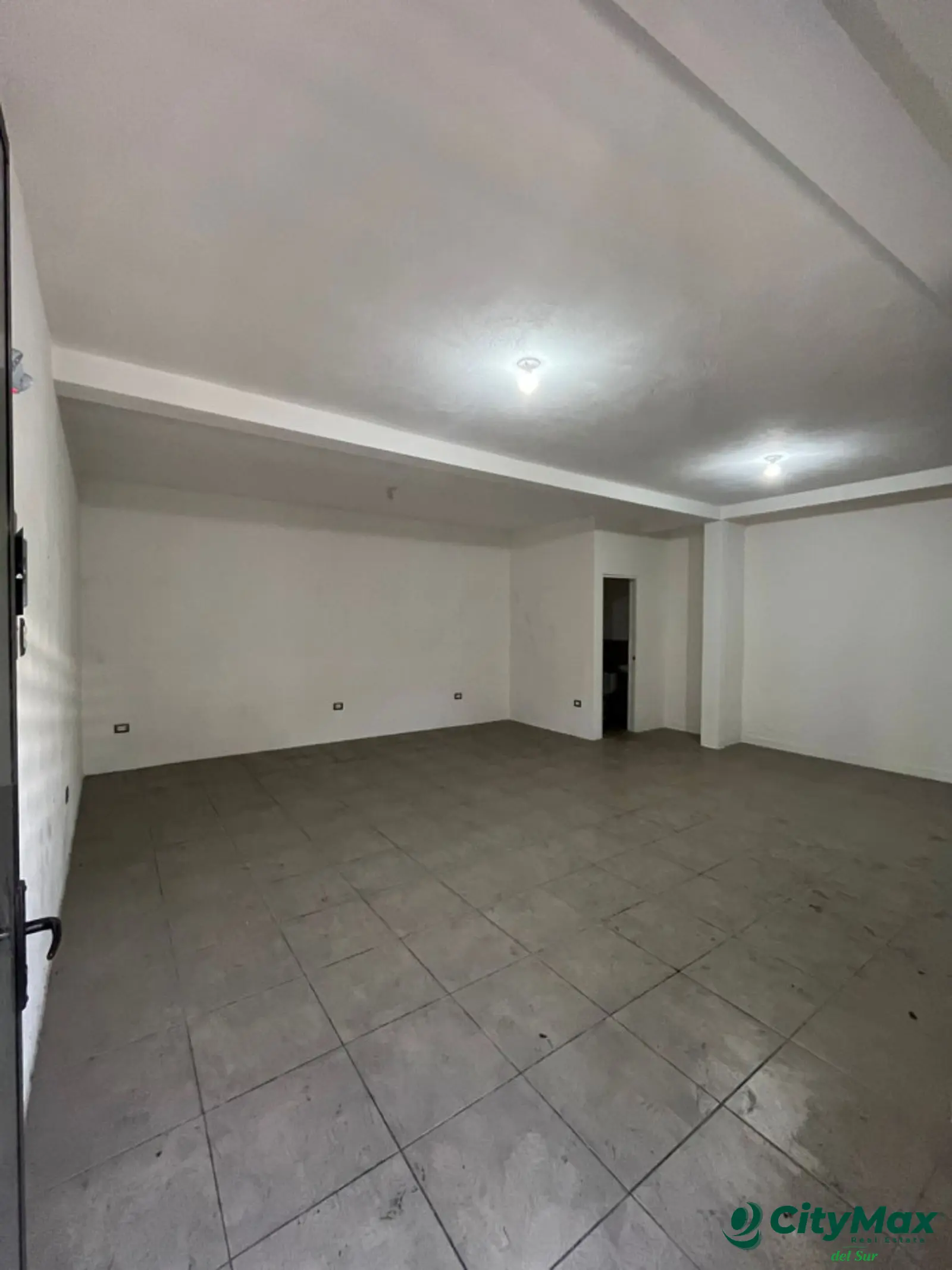 Local Comercial en el centro de Villa Nueva - foto 2
