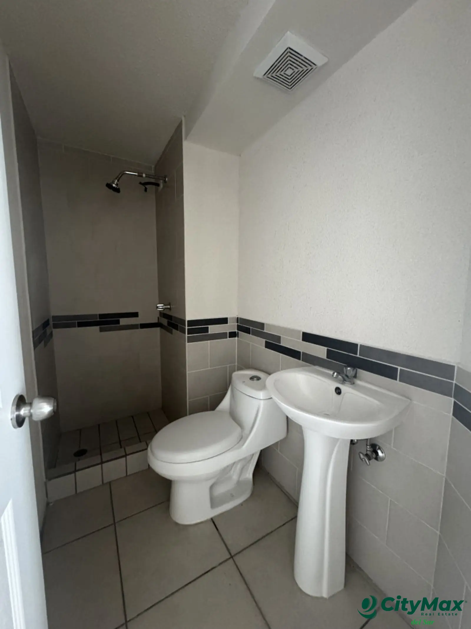 Vendo Apartamento en Edificio Entre Valles Villa Nueva  - foto 17